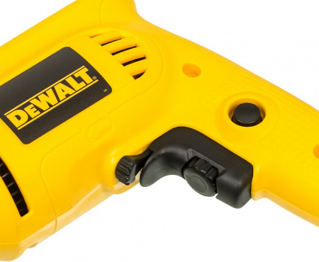 Дрель безударная DEWALT DWD014S-QS 550Вт